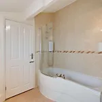 2 Bed In Oc-94995