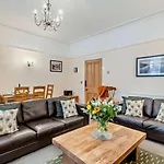 2 Bed In Oc-94995