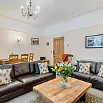 2 Bed In Oc-94995