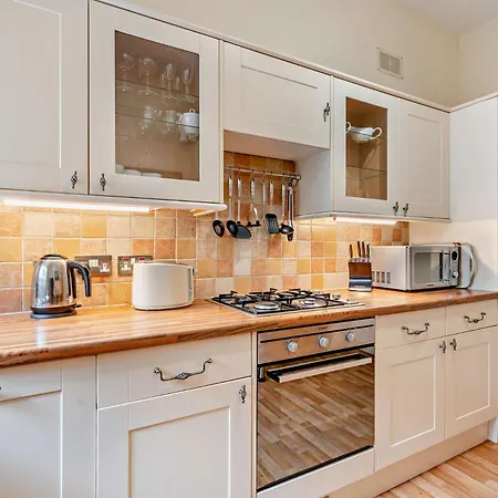 2 Bed In 94995 * Keswick