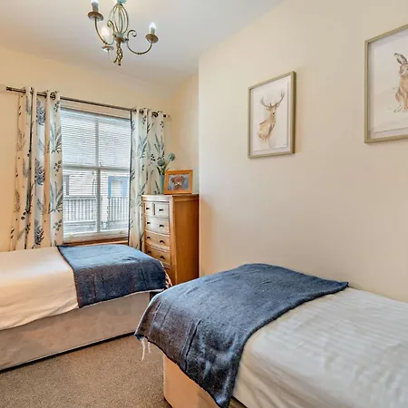 2 Bed In Oc-94995
