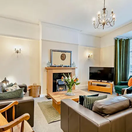 2 Bed In Oc-94995 * Κέσγουικ
