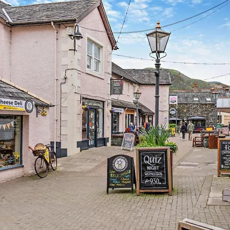 2 Bed In 94995 Keswick